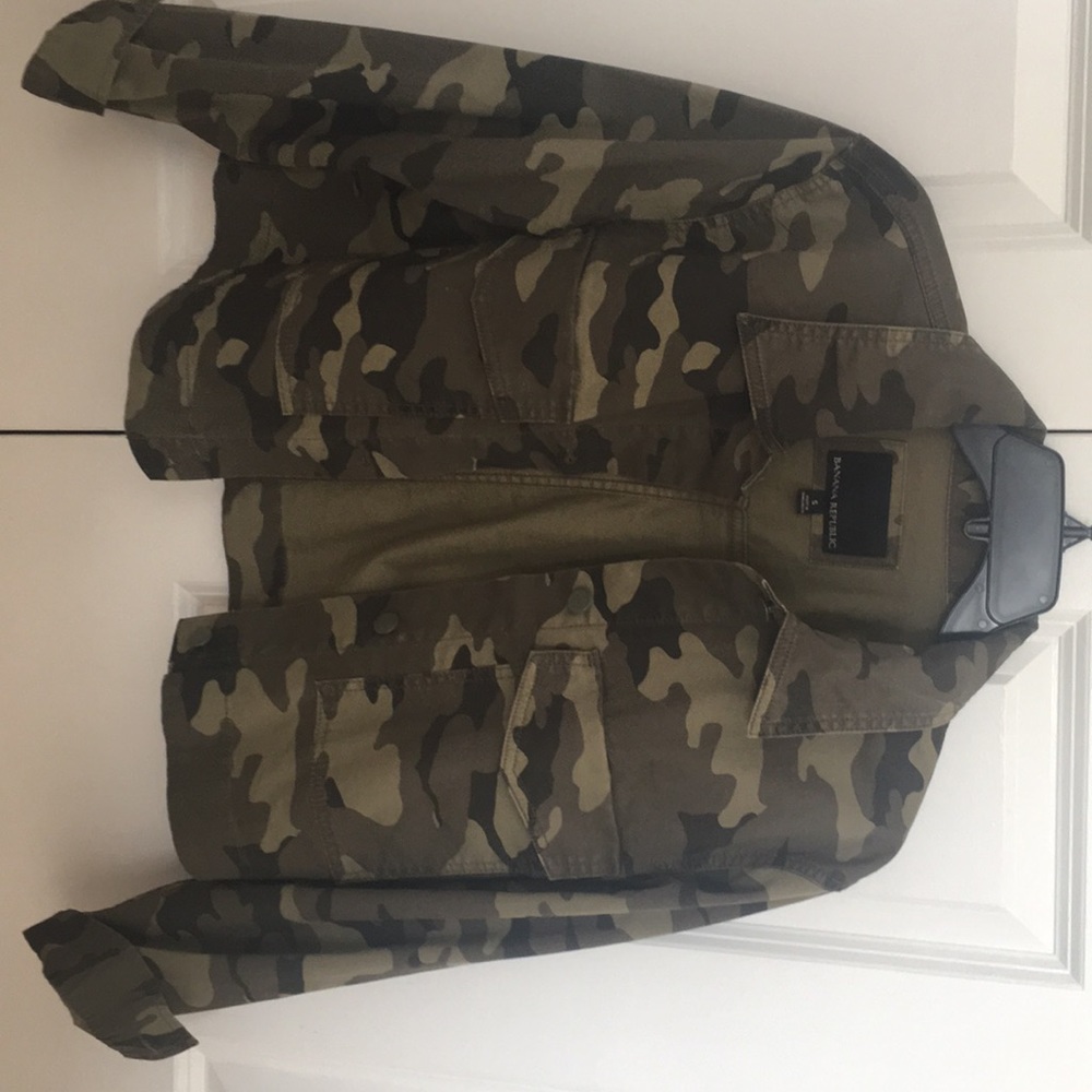 Banana republic camo jacket